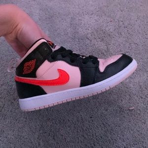 Jordan 1 mid gs “pink crimson” cheap size 1y